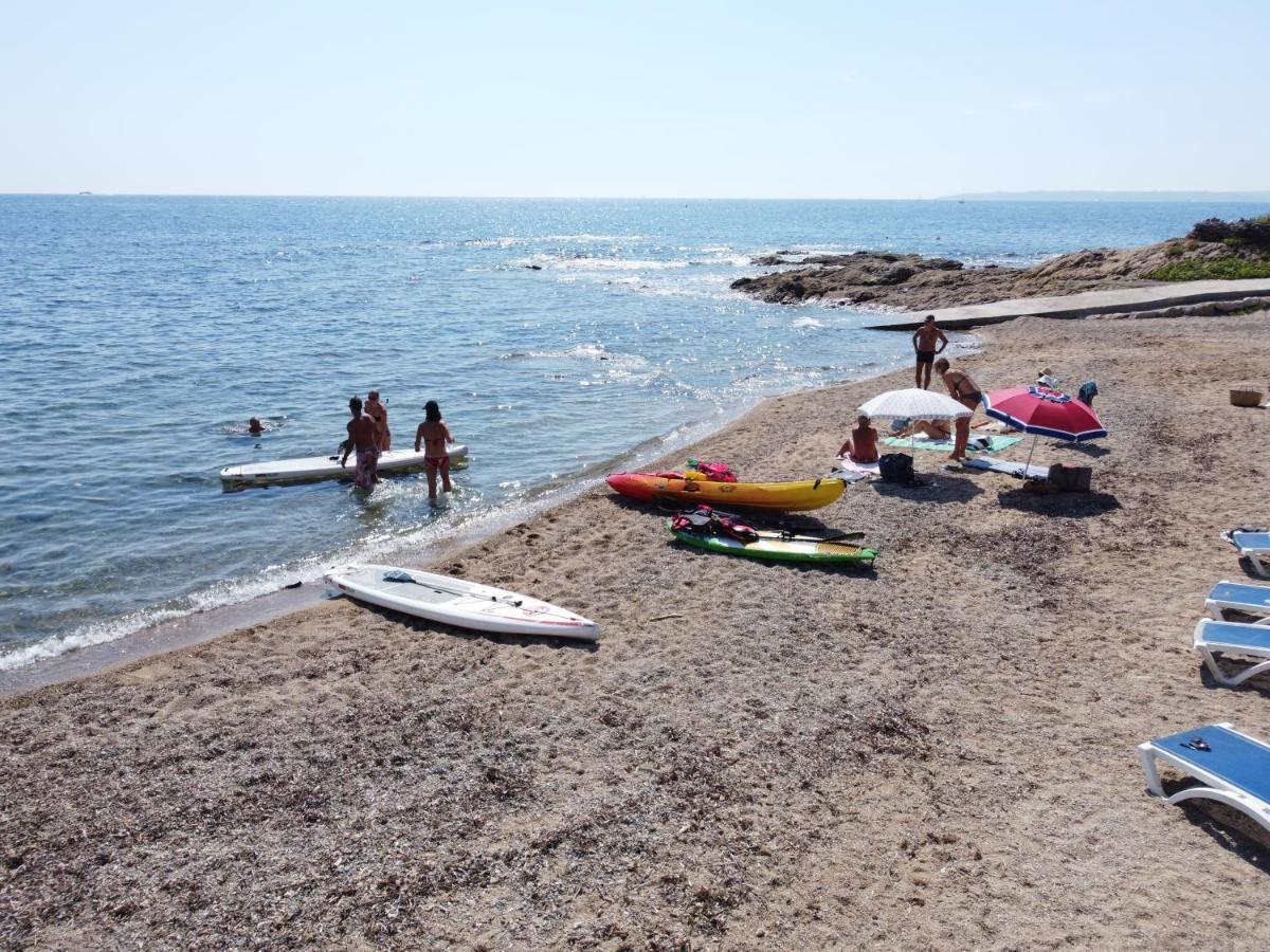 רוקברון-סור-ארז'נס Villa Sunbeach מראה חיצוני תמונה